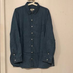 Great shape button down shirt.